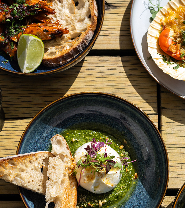 The freshest local seafood in Dorset - enjoy delicious crab on sourdough or a classic cream tea.