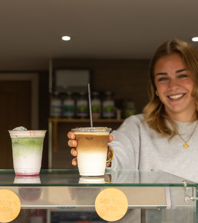 The Lodge at Lulworth has a seafront kiosk located right next to Lulworth Cove, selling fresh matcha, sweet ice coffee, icea creams and more.